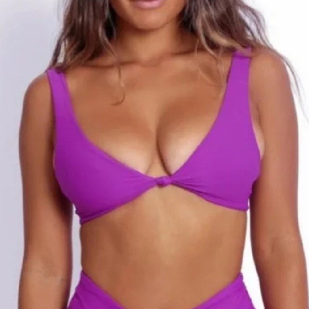 Skatie Bikini in "Vacay" (Penny top size XL, Melly bottom size L)